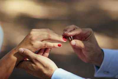 Unterschied zwischen einem Verlobten und einer Verlobten