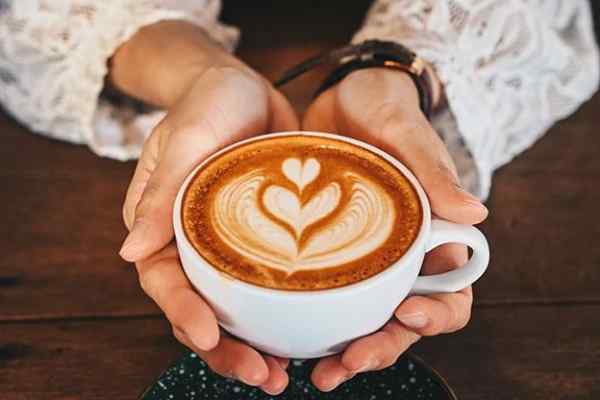 Perbedaan antara Americano dan Latte