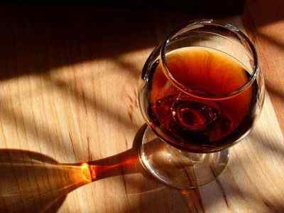 Perbedaan antara cognac dan wiski