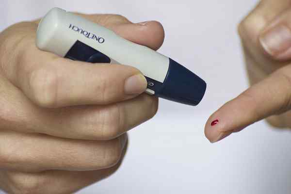 Perbedaan antara koma diabetes dan syok insulin