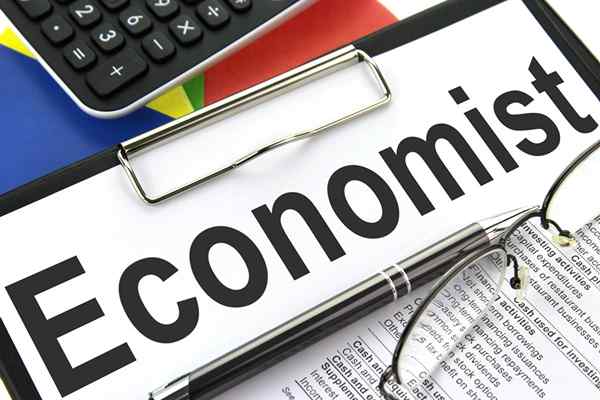 Différence entre l'économiste et le comptable