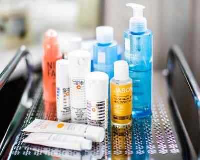 Diferencia entre el lavado facial y el limpiador