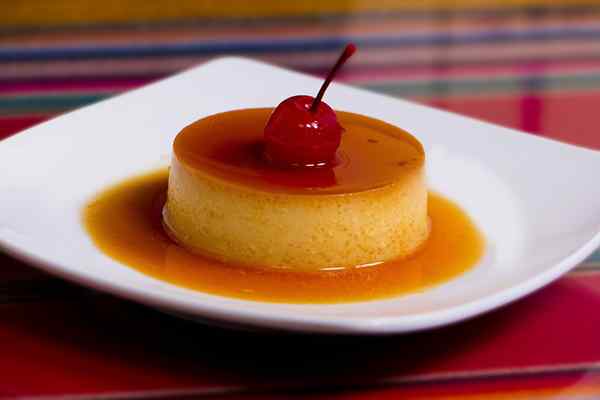 Perbezaan antara flan dan creme caramel