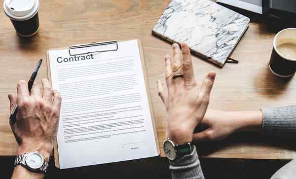 Différence entre le contrat à terme et le futur