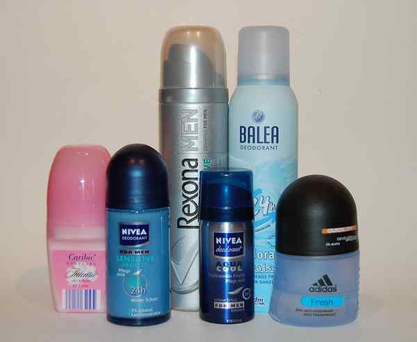Perbezaan antara gel dan deodoran pepejal