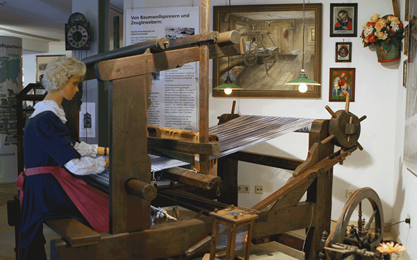 Różnica między Handloom a Powerloom