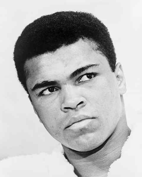 Perbedaan antara Muhammad Ali dan George Foreman