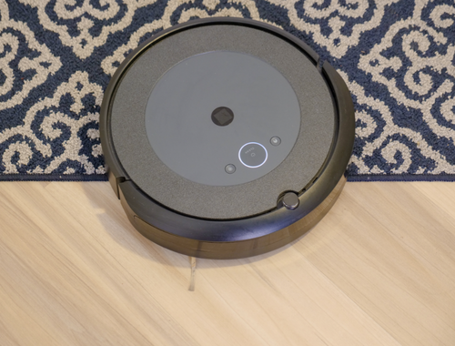Perbezaan antara Roomba dan Deebot