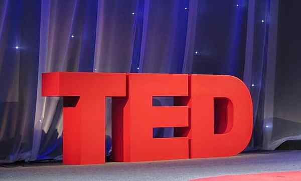 Perbedaan antara TED dan TEDX