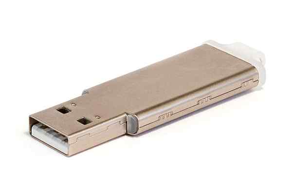 Perbedaan antara thumb drive dan flash drive