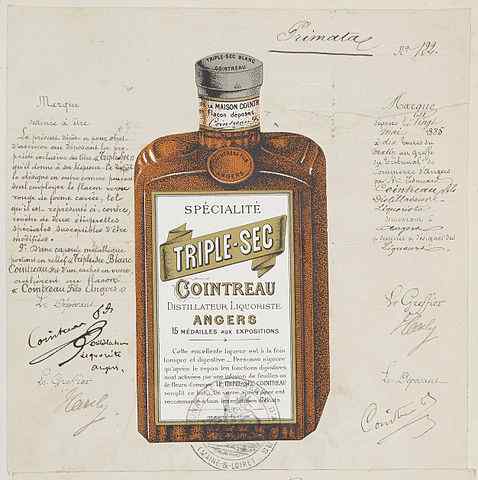 Perbezaan antara triple sec dan cointreau