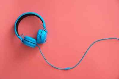 Unterschied zwischen drahtlosen und Bluetooth -Kopfhörern