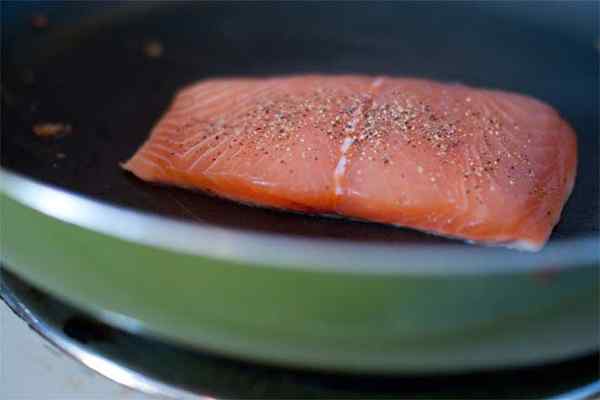 Salmon vs. Tuna