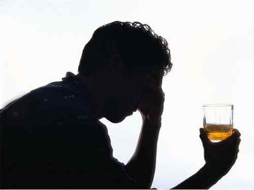 Diferencia entre alcohólico y adicto al trabajo