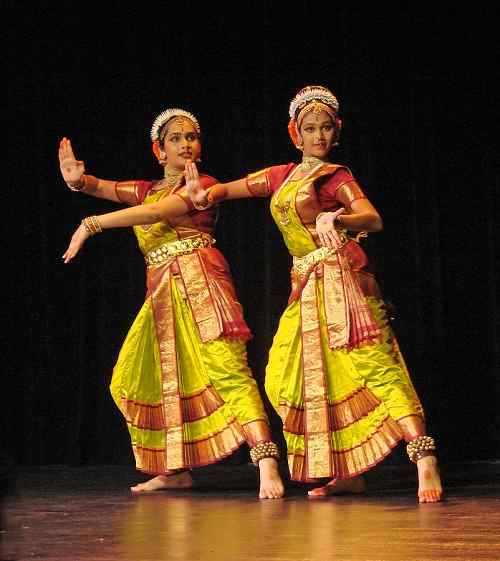 Différence entre Bharatanatyam et Odissi