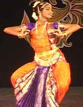 Perbedaan antara Bharatnatyam dan Kuchipudi