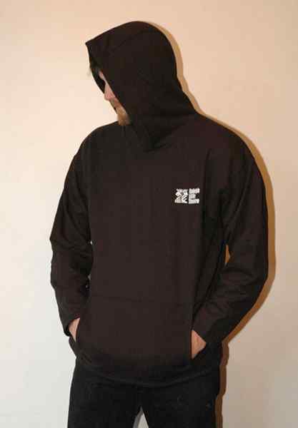 Perbezaan antara hoodie dan sweatshirt