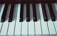 Perbedaan antara keyboard dan synthesizer