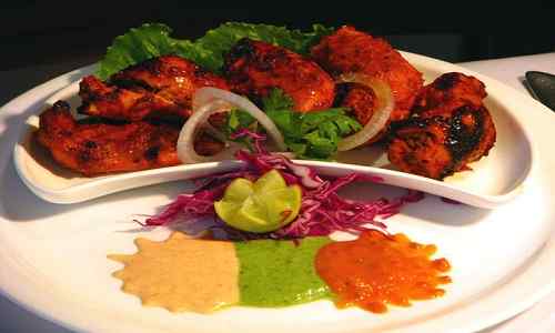 Perbezaan antara tandoor dan tikka